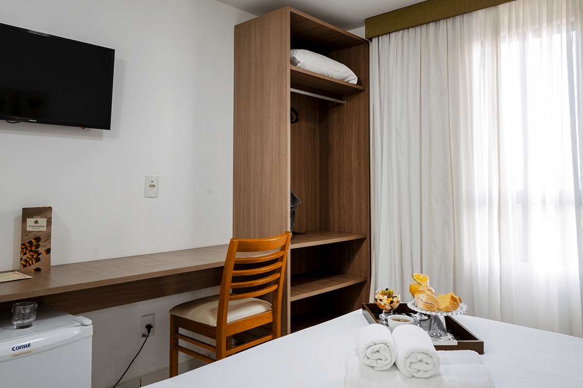 Bancada de trabalho do quarto Standard